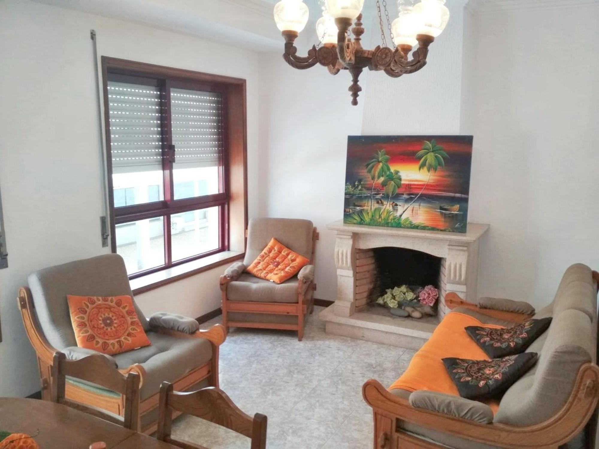 Spacious Apartment In Espinho With Fireplace, 87 Sqm Exterior foto